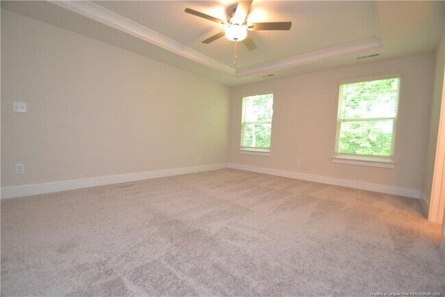 Building Photo - 2129 Seneca Dr