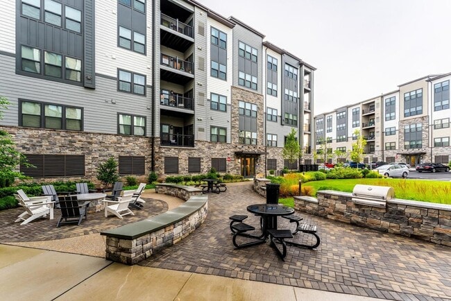 Building Photo - 12875 Mosaic Pk Wy