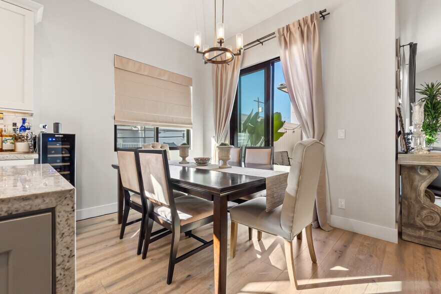 Building Photo - 2202 Felton Ln