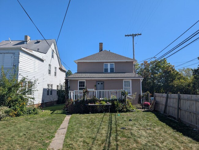 Building Photo - 1476 W 107th St