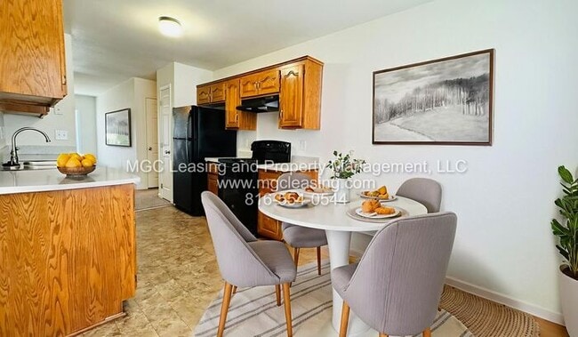 Building Photo - Creekwood Park Townhomes - Receive $1000 rent credit PLUS a $250 Amazon gift card - ask me how!