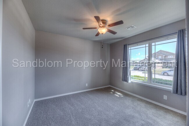 Building Photo - FOR LEASE | Jenks | 4 Bed, 2.5 Bath | $184...