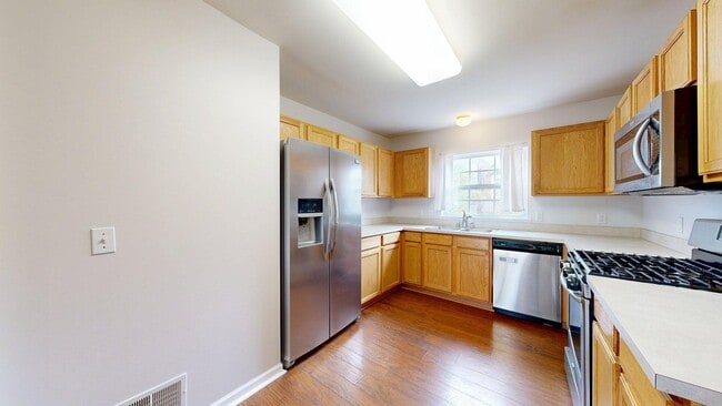 Building Photo - 3073 Promenade Cir