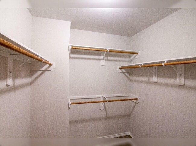 Building Photo - 3914 Silver Ranch Rd