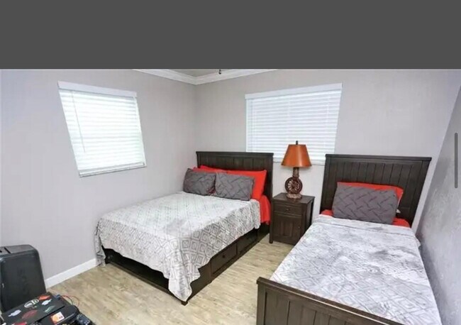 Building Photo - 6960 SW 1st St