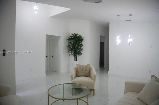 Building Photo - 16112 SW 104th Terrace