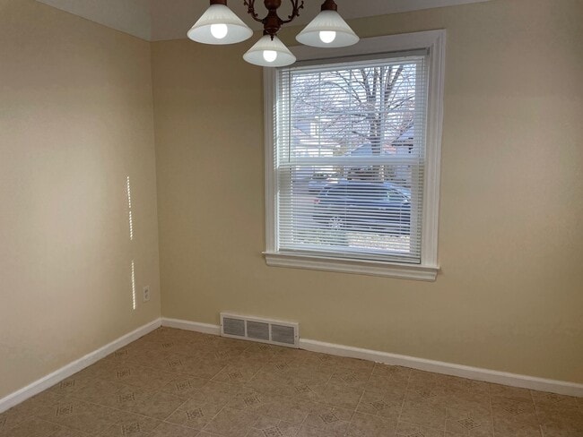 Building Photo - Charming 3-Bedroom Home for Rent – Quiet C...