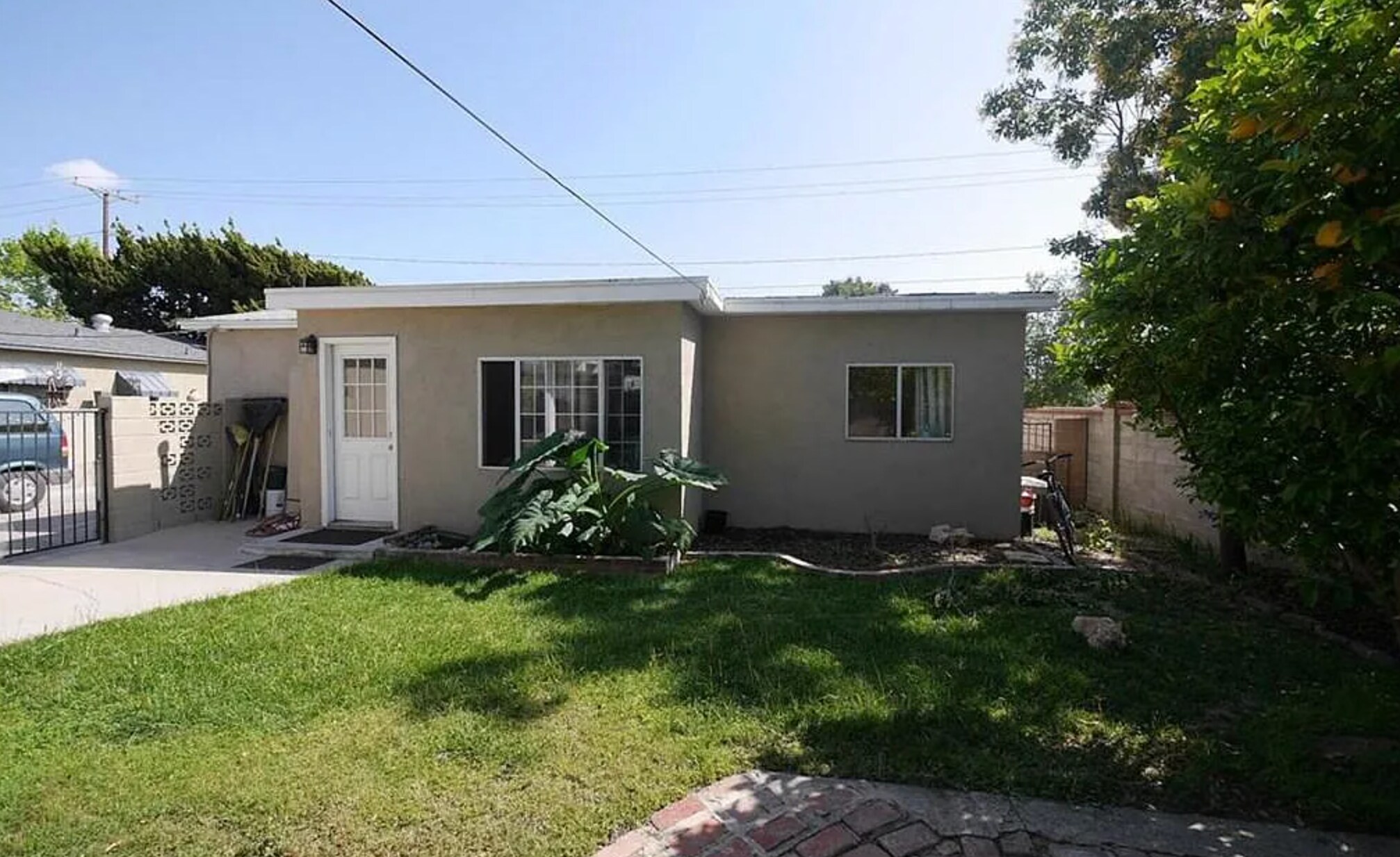 Back Door / Backyard - 327 E Collins Ave