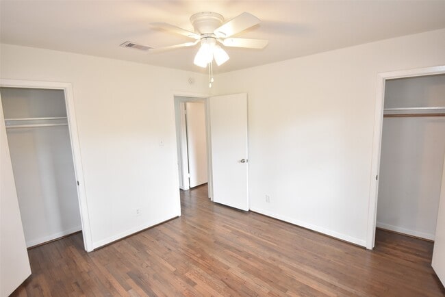 Building Photo - 9630 Truscon Dr