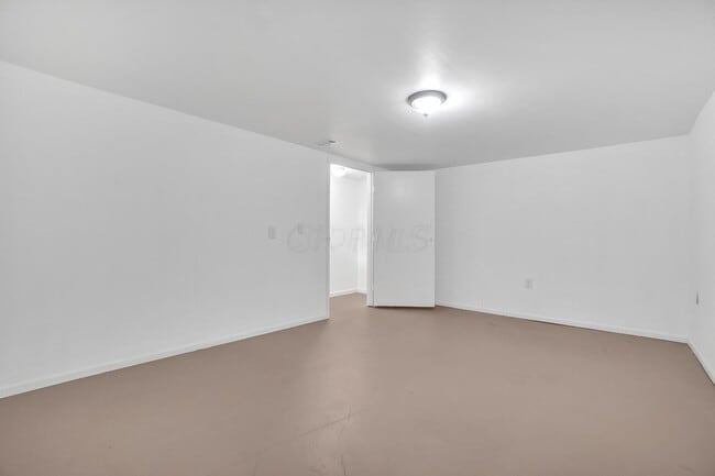 Building Photo - 8172 Rochester Way