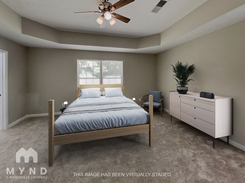 Building Photo - 305 Carter Ave