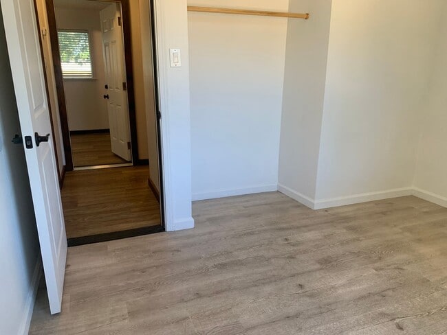 Building Photo - Adorable 3 bedroom home with pool and garden