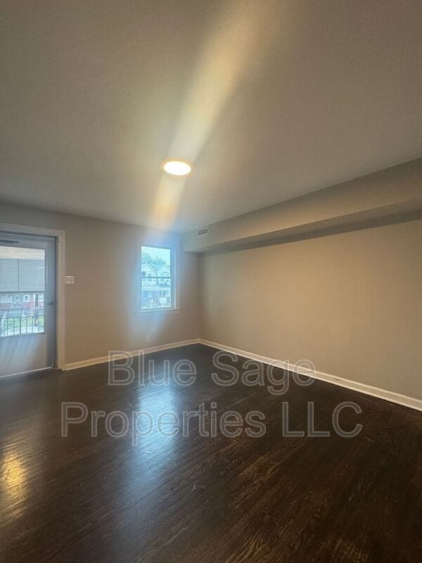 Building Photo - 7059 Greenwood Ave