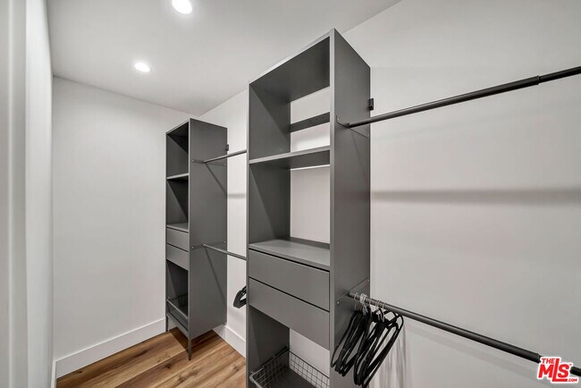 Building Photo - 19841 Henshaw St