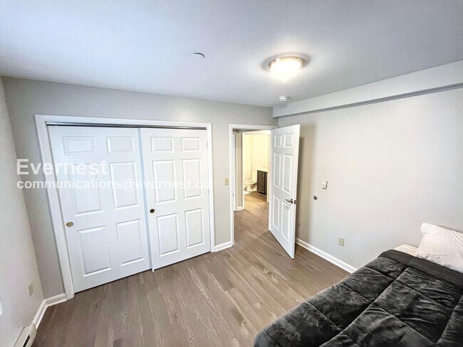 Building Photo - 6 Bob Cat Ct