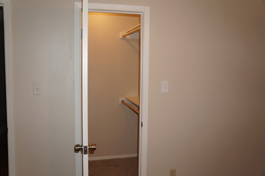 4rd bedroom closet - 5428 Topper Drive