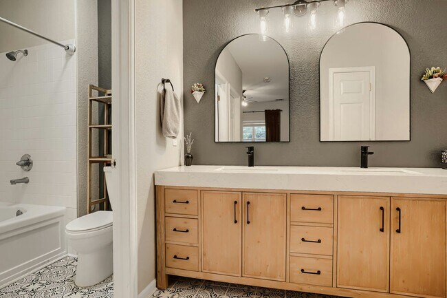 Building Photo - 3580 Boulder Cir
