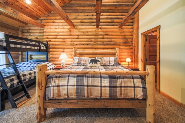 Building Photo - 195 Black Bear Dr