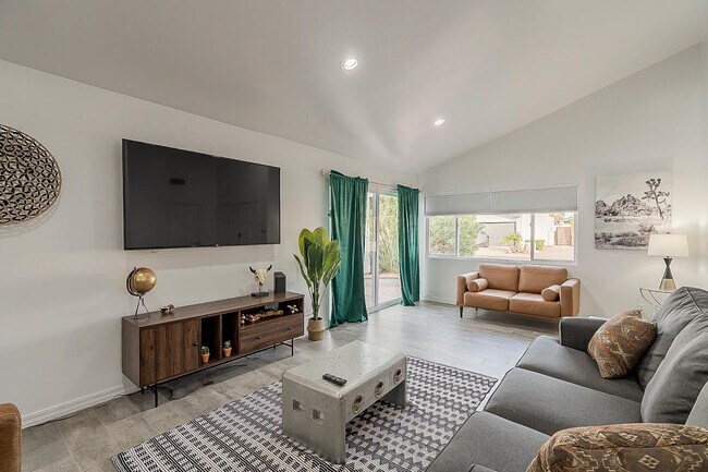 Building Photo - 2534 N 87th Way