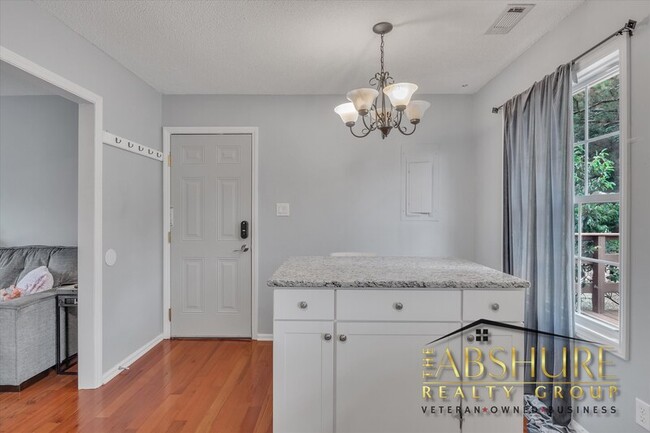 Building Photo - 2632 Meyerswood Dr