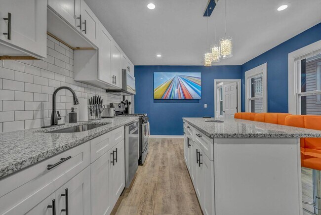 Building Photo - 839 Starkweather Ave