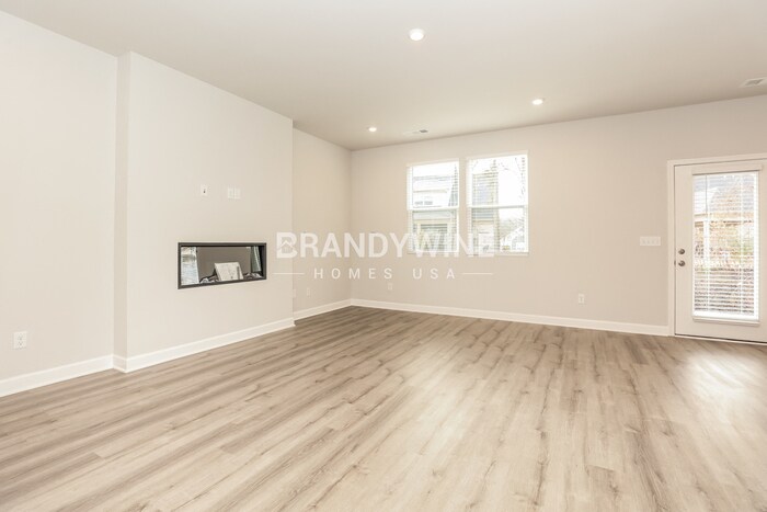 Building Photo - 329 Dearborn Sta Dr