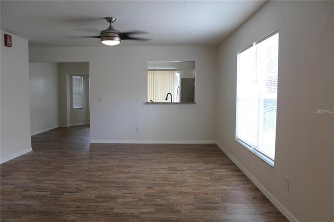 Building Photo - 1750 Horsechestnut Ct