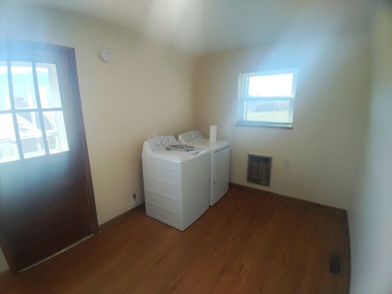 Building Photo - 13694 Lonesome Pine Trail