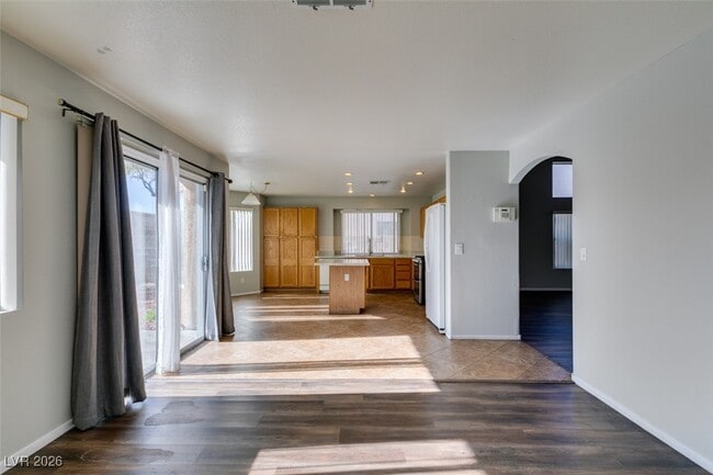 Building Photo - 7809 Calico Flower Ave