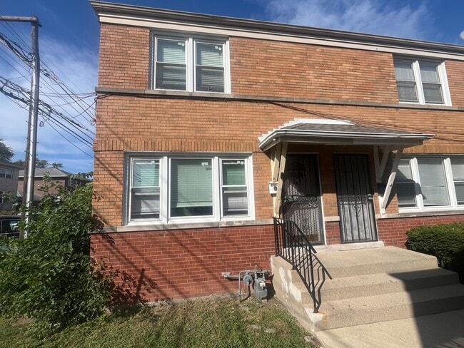 Primary Photo - 1028 Bellwood Ave