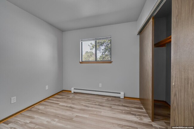 Interior Photo - 671 S. Western Ave.