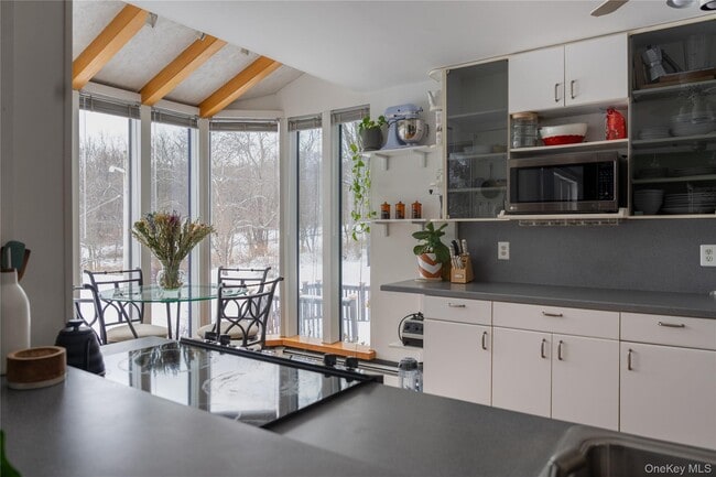 Building Photo - 224 Last Rd