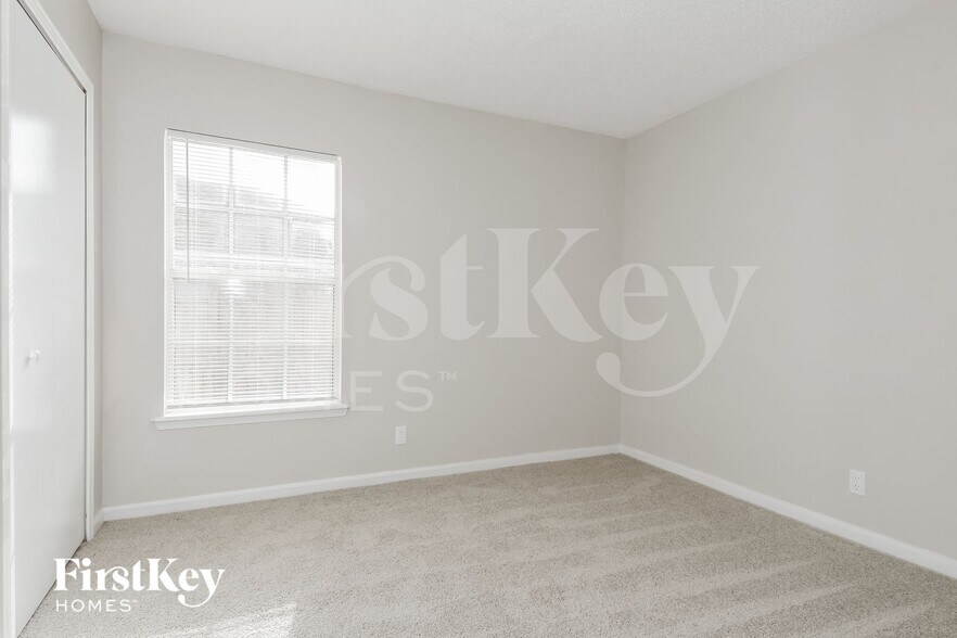 Building Photo - 12621 Ashmore Green Dr