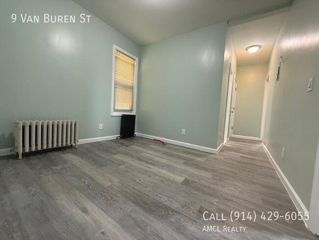 Building Photo - 9 Van Buren St