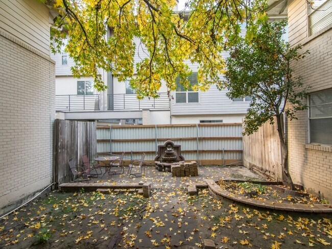 Building Photo - 4311 Cole Ave