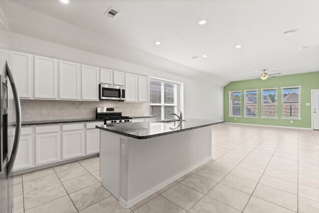 Building Photo - 4234 Green Landing Dr