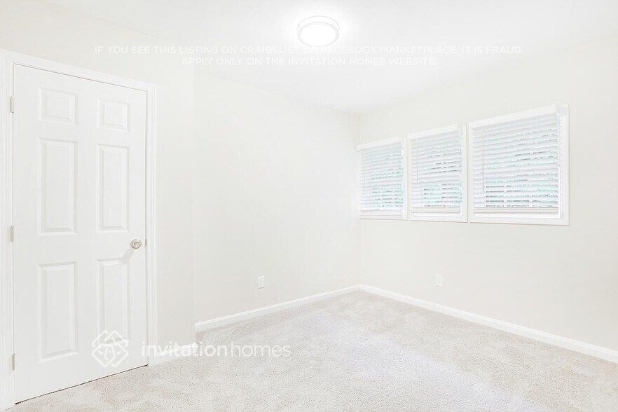 Building Photo - 2716 Lancaster Dr