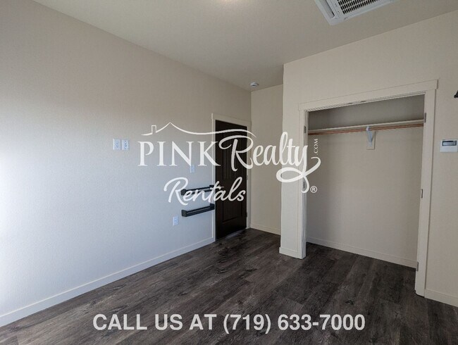 Building Photo - 1672 E Purcell Blvd