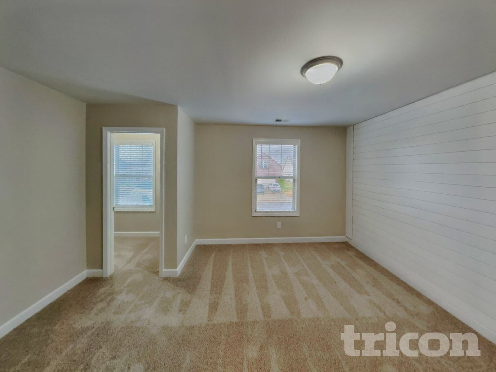 Building Photo - 1056 Lindyn Lee Wy