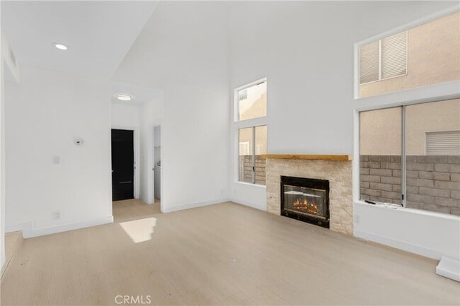 Building Photo - 23234 Valerio St