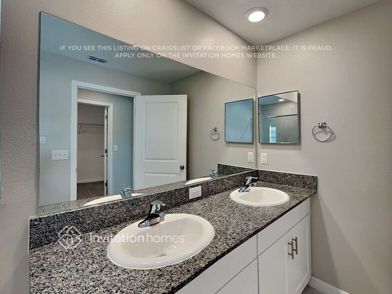Building Photo - 8527 Druid Oaks Ln