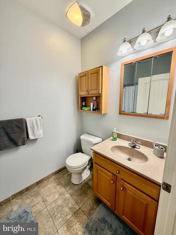 Building Photo - 41800 Eastwick Ln