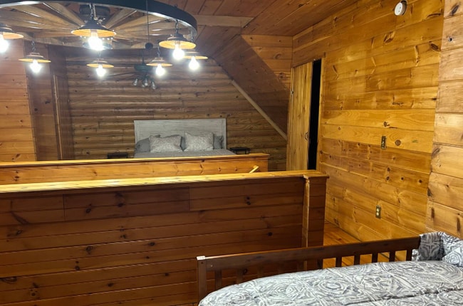 Building Photo - 573 Centre St