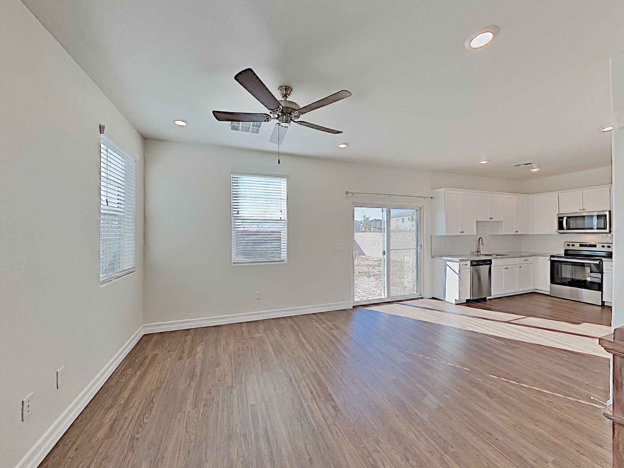 Building Photo - 4855 85th Dr NE