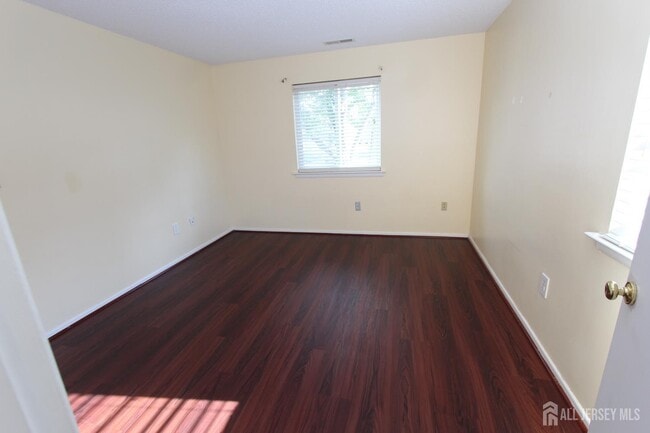 Building Photo - 8201 Tamarron Dr