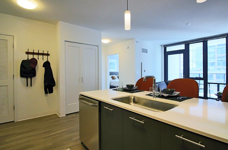 Building Photo - 622 N Wells St