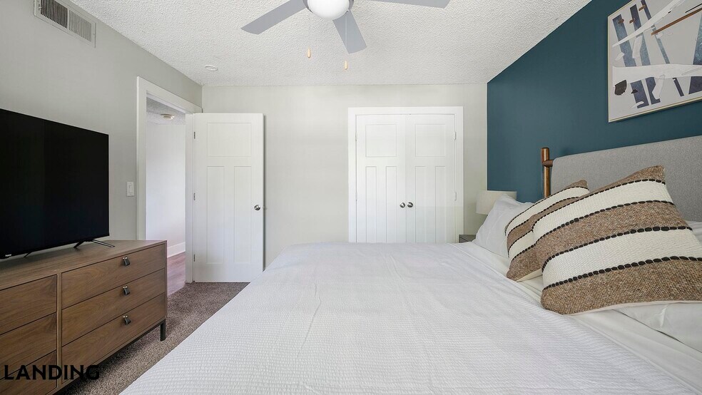 Building Photo - 231 New Shackle Island Rd