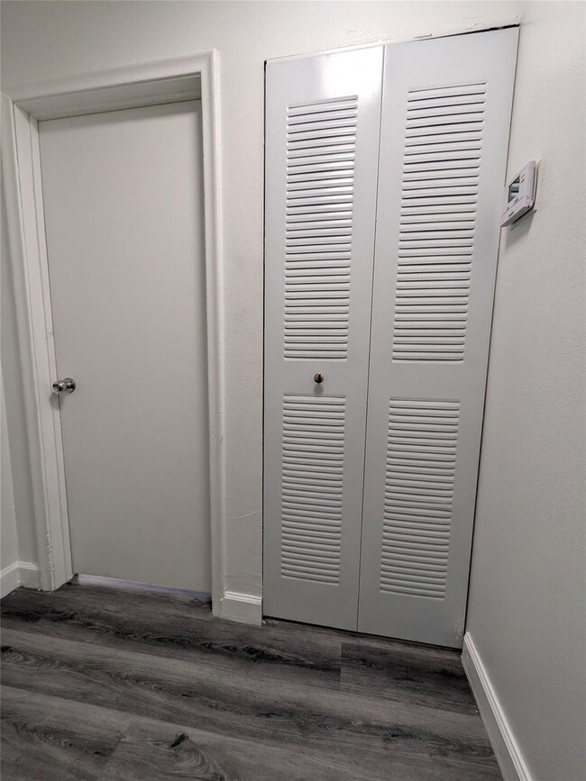 Building Photo - 2456 NW 52nd Ave