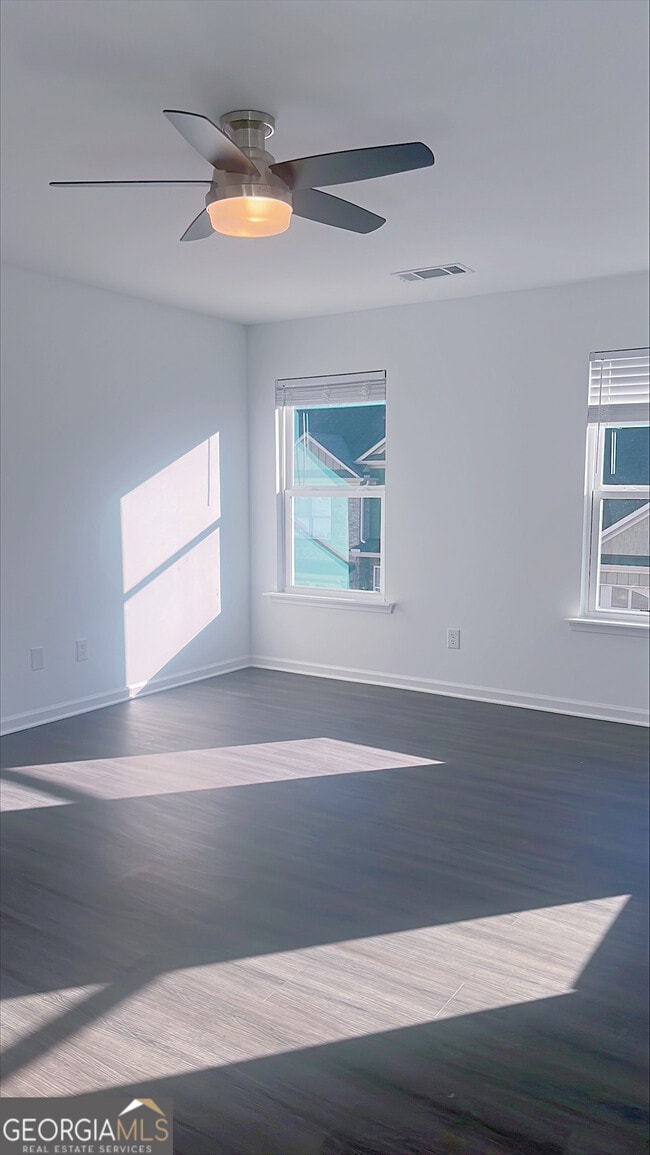 Building Photo - 15 Sandstone Dr