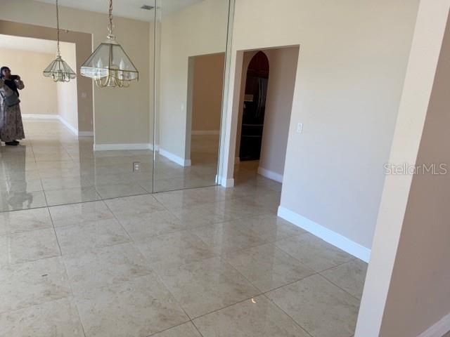 Building Photo - 2419 Rolling Broak Dr